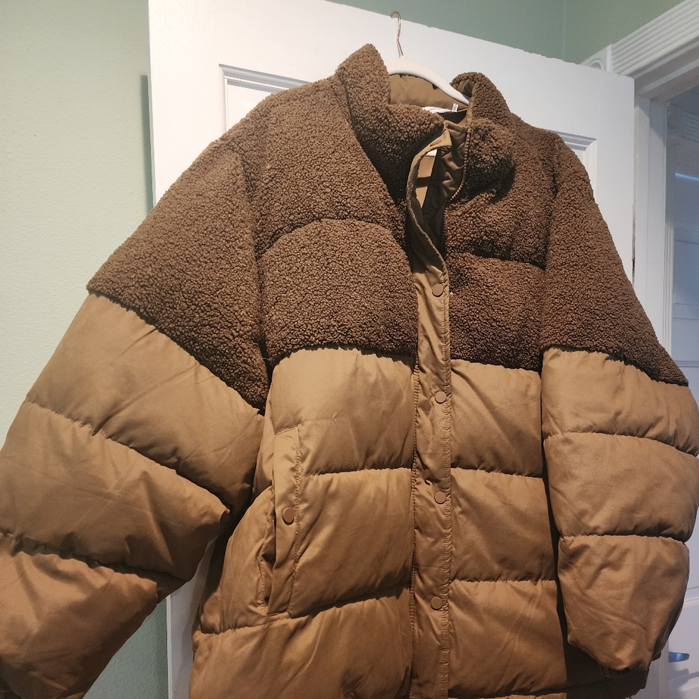 Good American Warm Brown Puffer Jacket